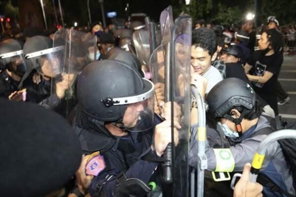 تجمع اعتراضی در تایلند ممنوع شد